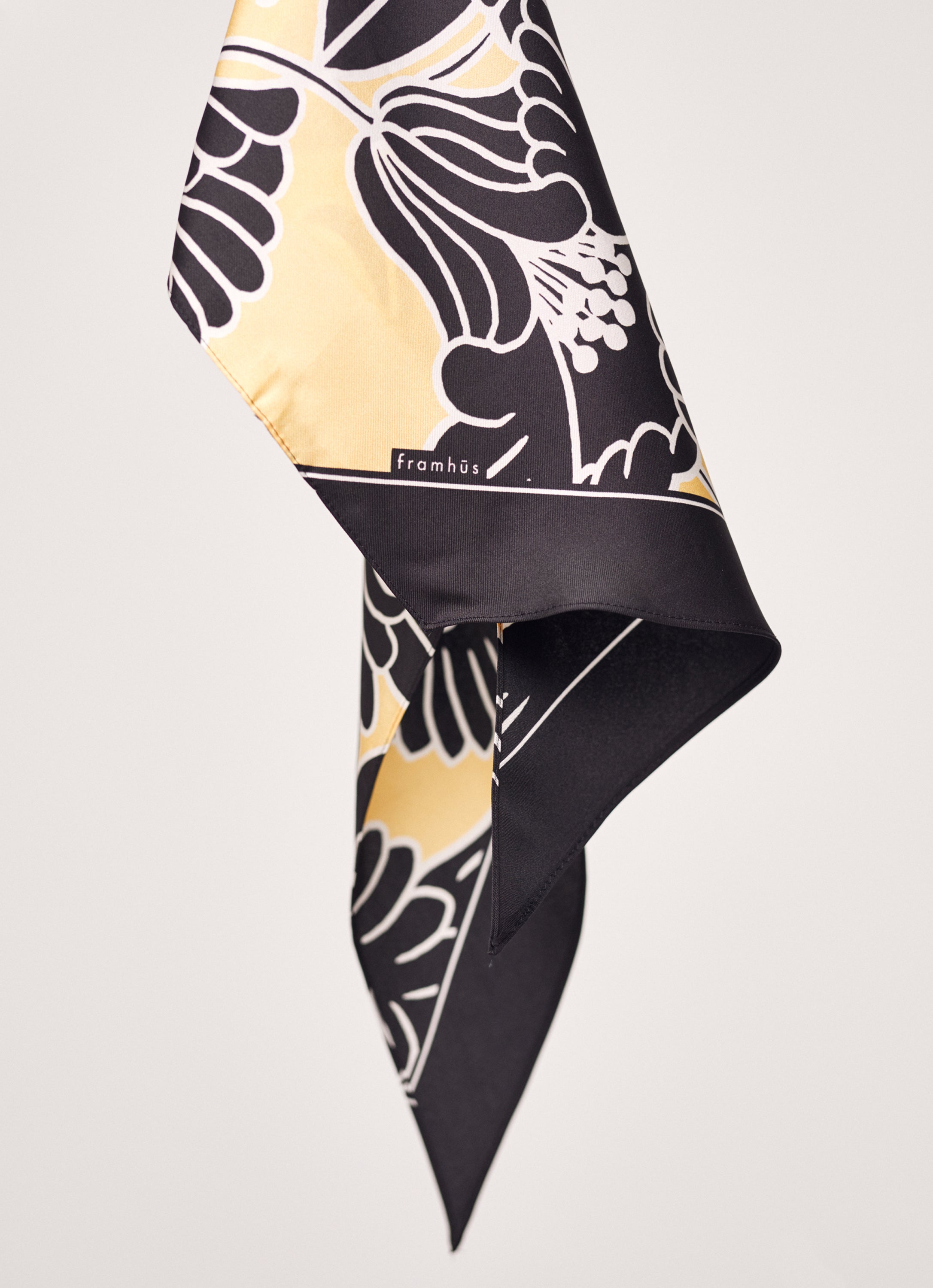 Elvy Silk Scarf - Chamomile